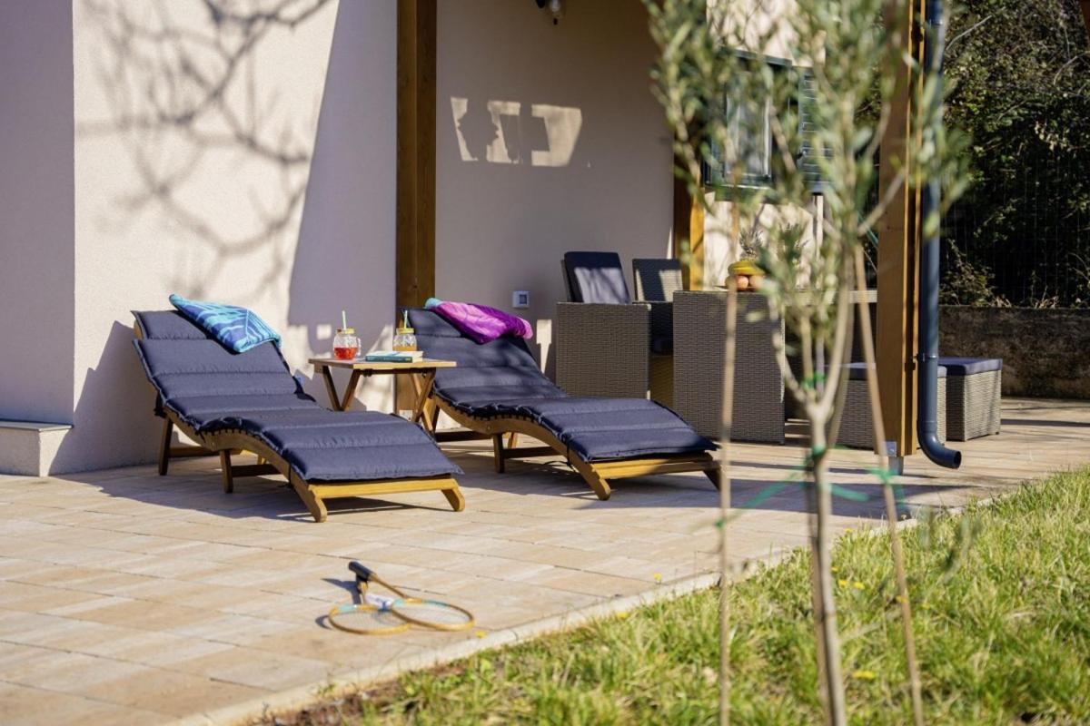 Modean In Pula - Haus Fuer 2-3 Personen Villa Exterior foto