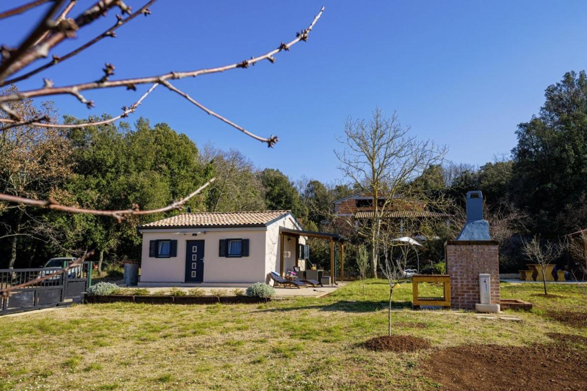 Modean In Pula - Haus Fuer 2-3 Personen Villa Exterior foto